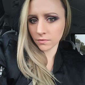 Meet your Posher, Sarina